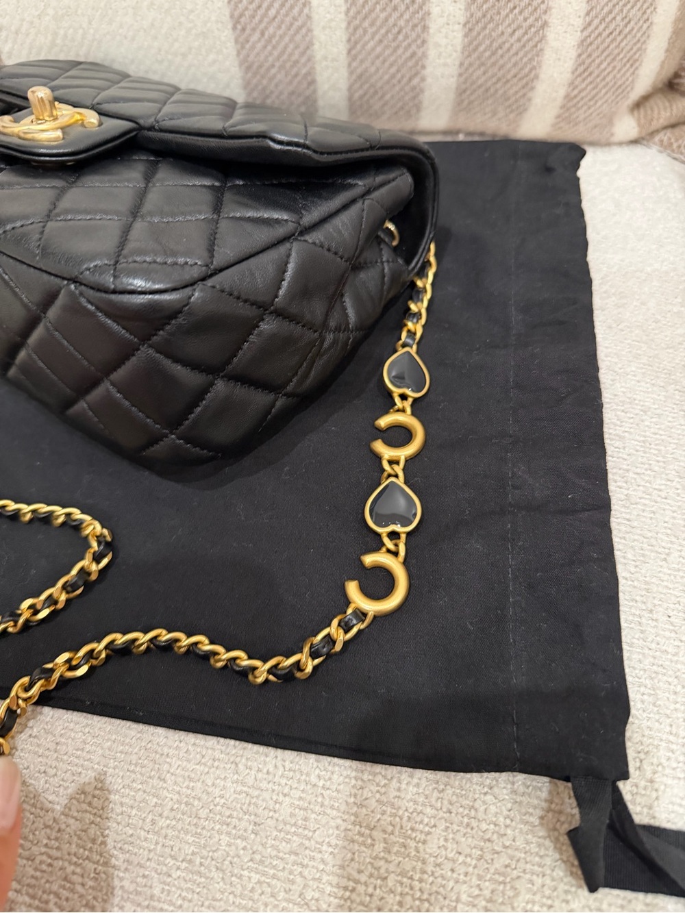 CHANEL 22K Coco Hearts Black Quilted Flap Crossbody with Gold Hardware - Picture 4 of 16